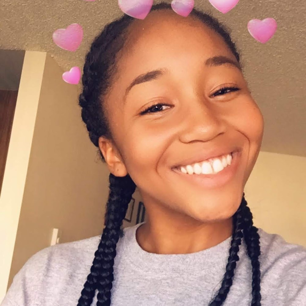 Meet your Posher, Ariell